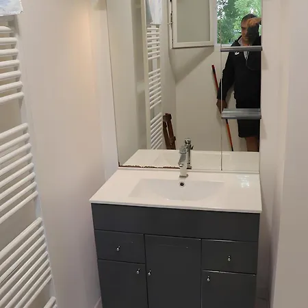 Chez Jeanne Nyaraló *